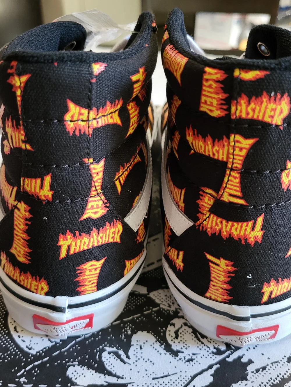 *NEW* Vans Old Skool Sk8 Hi Thrasher Flame VN0A5FCCBML Size Men 10.5 Skate Shoes